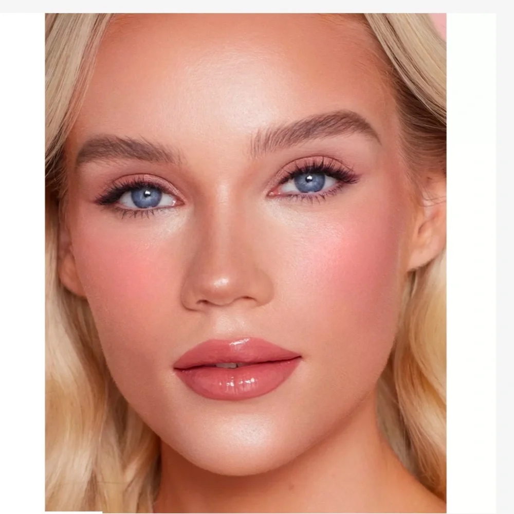 Charlotte Tilbury Matte - Beauty Blush Wand - Pillow Talk